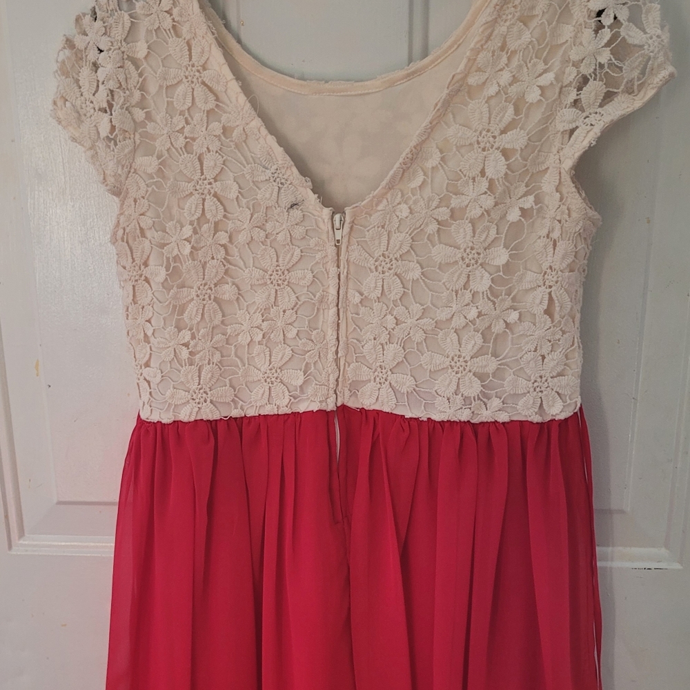 Red and Cream Juniors dress size 16 - Picture 2 of 3
